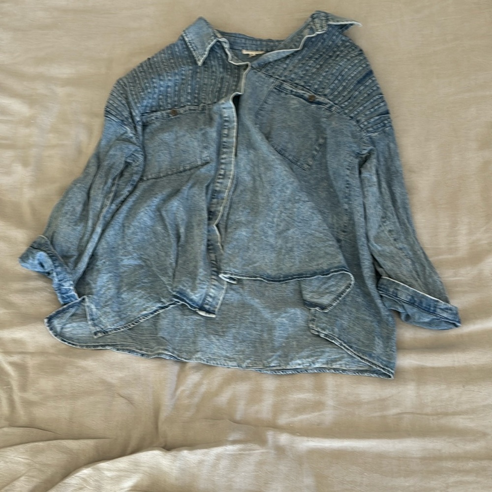 Blue acid wash button up top sz m